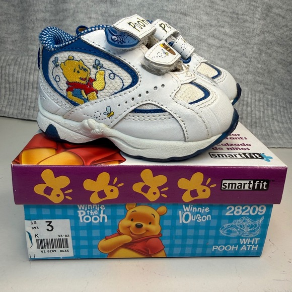 Kids Winnie the Pooh Size 3 Smartfit White Blue Velcro Sneakers Vintage 90s - Picture 1 of 15